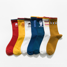 Crew Socken Frauen japanische Street Street Kreative Charaktere Socken Hersteller Mädchen Socken Großhandel Fabrik